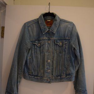 The Perfect Levi's Jean Jacket